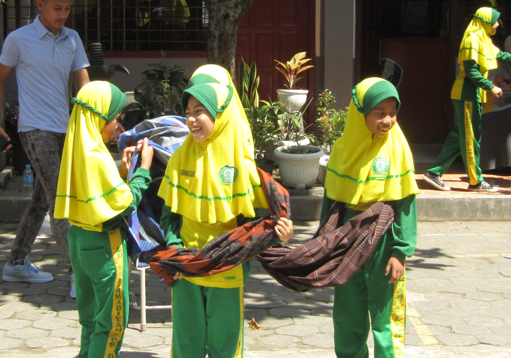 Kenalkan Permainan Tradisional, Siswa adu asah Ketangkasan dan Kreatifitas.