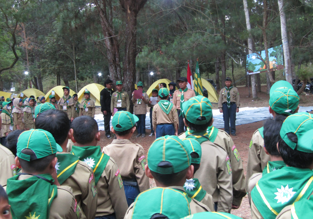 Mengenal Lebih Dekat Dengan Alam : SD Mapan Gelar Perkemahan.